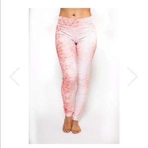 REEL SKIPPER LEGGINGS